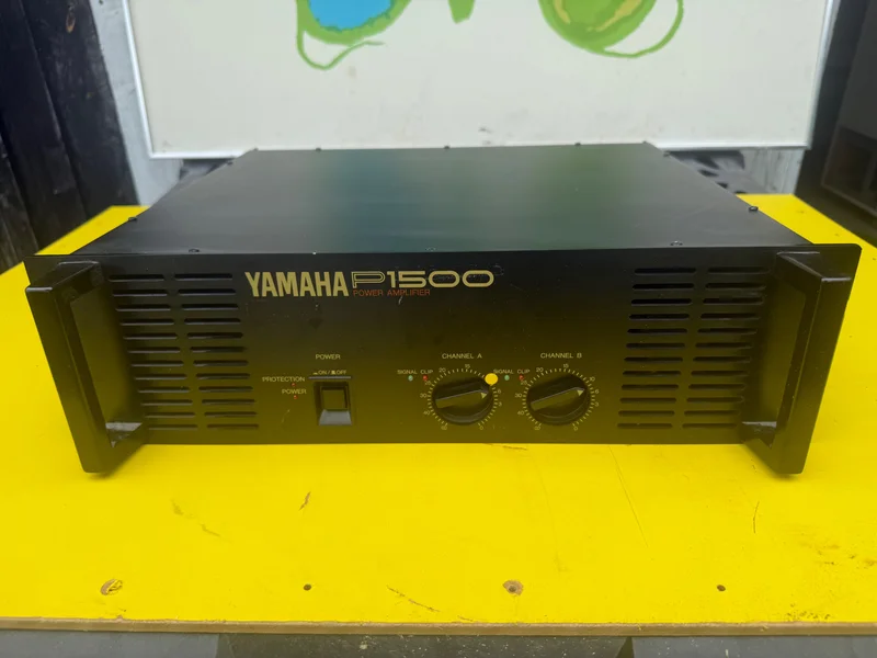 YAMAHA P1500  - Bild 1 av 2