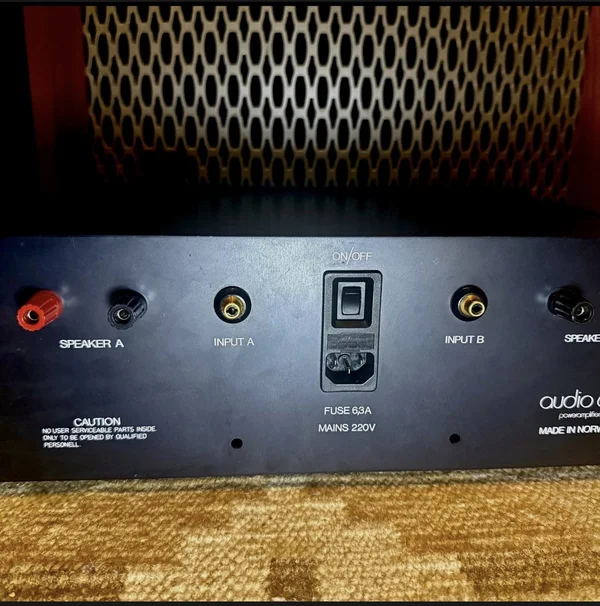 Audio 60 Power Amplifier. Made in Norway. Audio 60 Power Amplifier. Made in Norway. - Bild 3 av 5