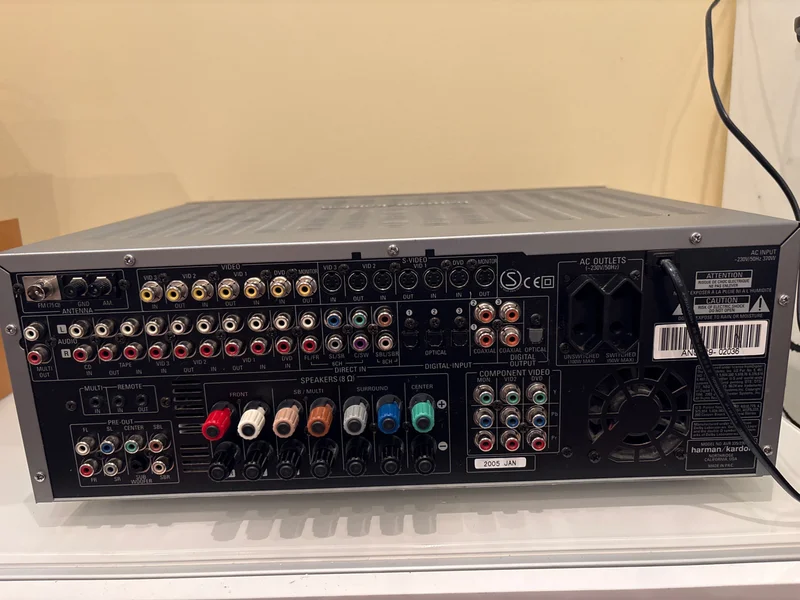 Harman/Kardon AVR 335 Hemmabioreceiver i mycket fint skick Harman/Kardon AVR 335 Hemmabioreceiver i mycket fint skick - Image 2 of 3