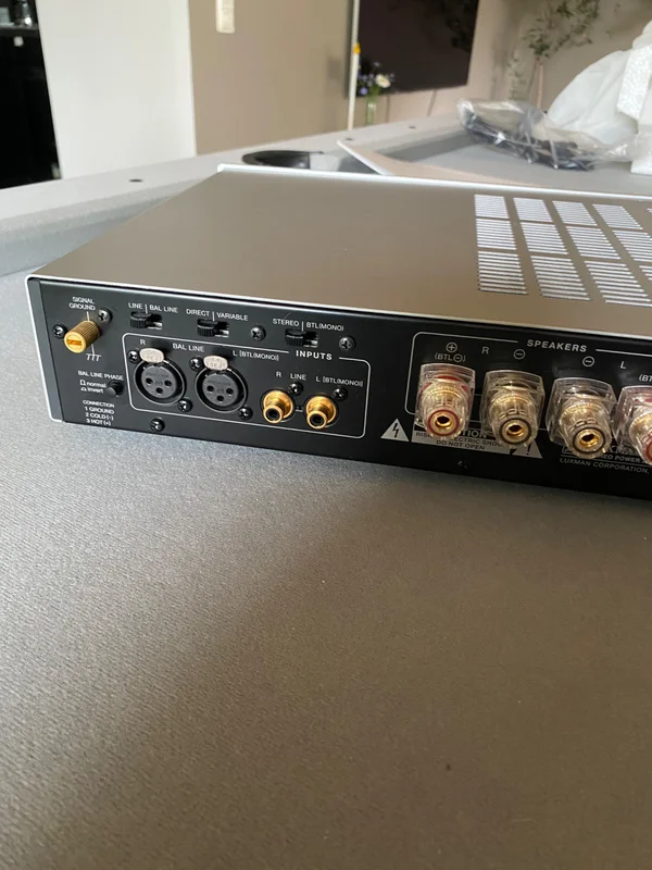 Luxman M-200 Luxman M-200 - Kuva 3 / 8