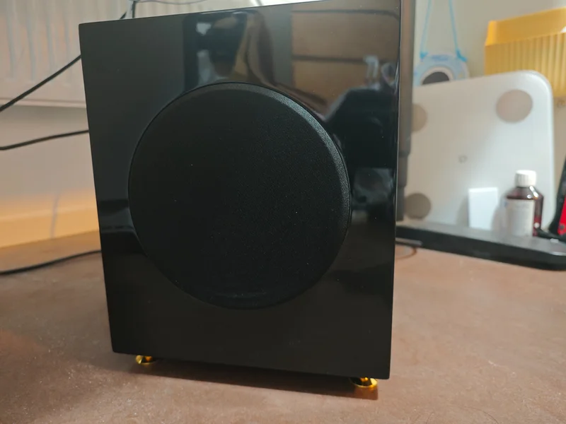 Quad LF66 active subwoofer - Bild 2 av 6