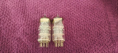 Matchat par Telefunken ECC81 (NOS) med 45-graders "O" g...