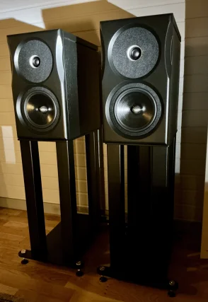 Neat Acoustics ULTIMATUM XLS 