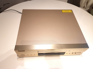 Pioneer DV-717 CD/DVD Spelare