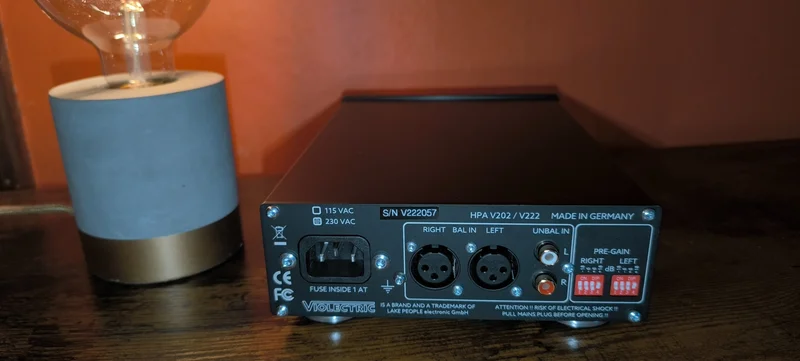 Violectric HPA V222 H&ouml;rlursf&ouml;rst&auml;rkare - Bild 5 av 5