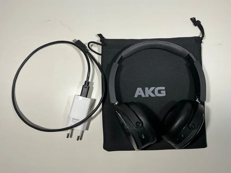 H&ouml;rlur AKG y50 - Bild 4 av 4