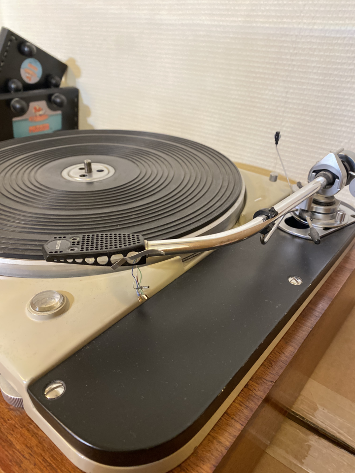 Thorens TD124 + SME 3009 arm