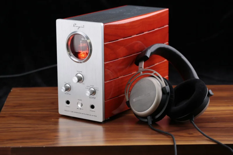 Cayin HA-1A mkII - h&ouml;rlursf&ouml;rst&auml;rkare med EL84 r&ouml;r - Demoex - Bild 1 av 5