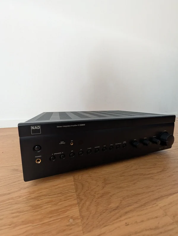 NAD C356 BEE med DAC modul - Bild 1 av 2