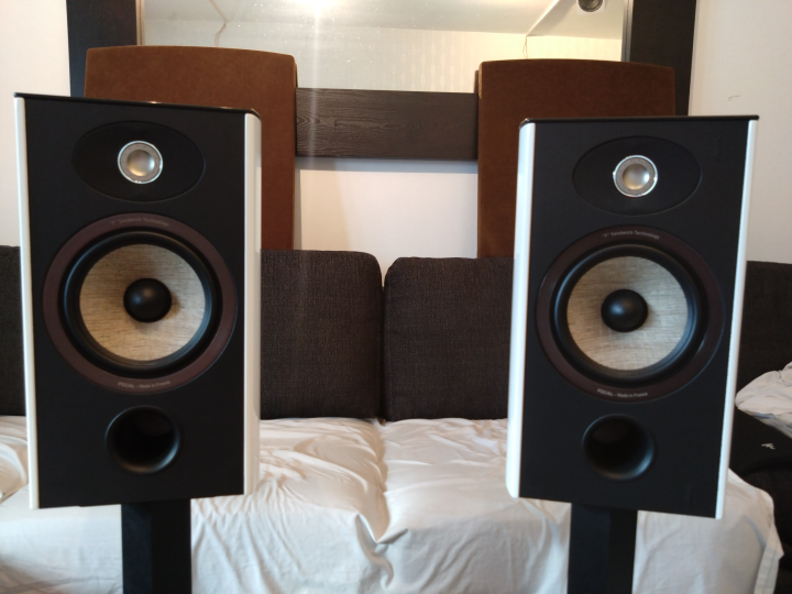 Focal Aria 906