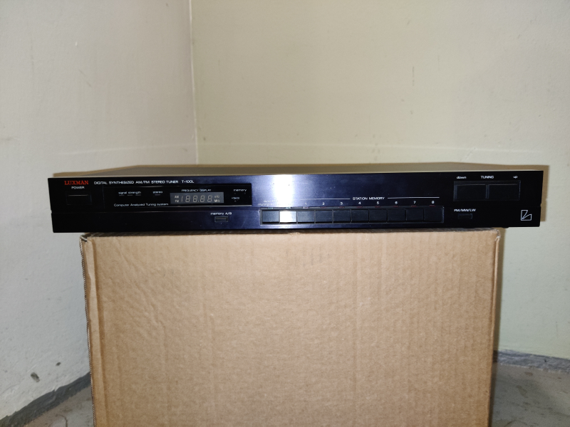 Luxman T100L - Bild 1 av 3