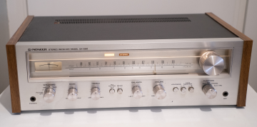 Pioneer SX-550 Stereo AM/FM Receiver (1976-78)