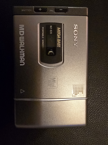 Bärbar Sony minidiskspelare MZ-E20