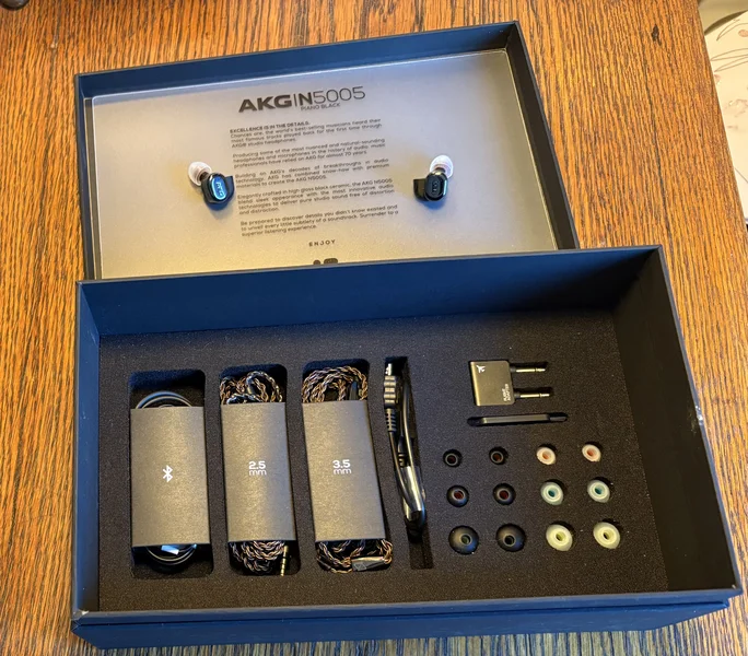 Akg n5005 - toppskick - Bild 2 av 4