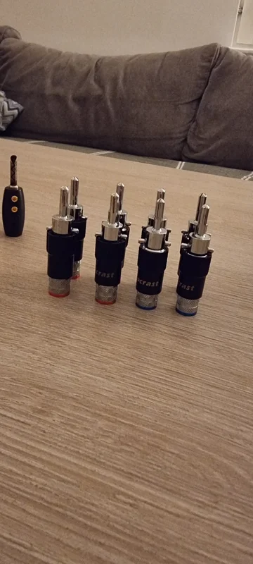 Diverse banankontakter. - Bild 2 av 5