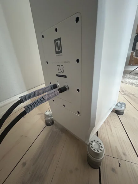 B&ouml;rresen Z3 Vit satin. Utg&aring;ende modell.  - Bild 5 av 5