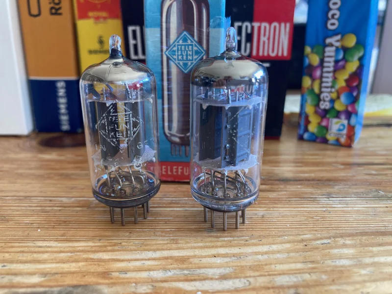 Telefunken ECC82 - s&auml;nkt pris! - Bild 1 av 3