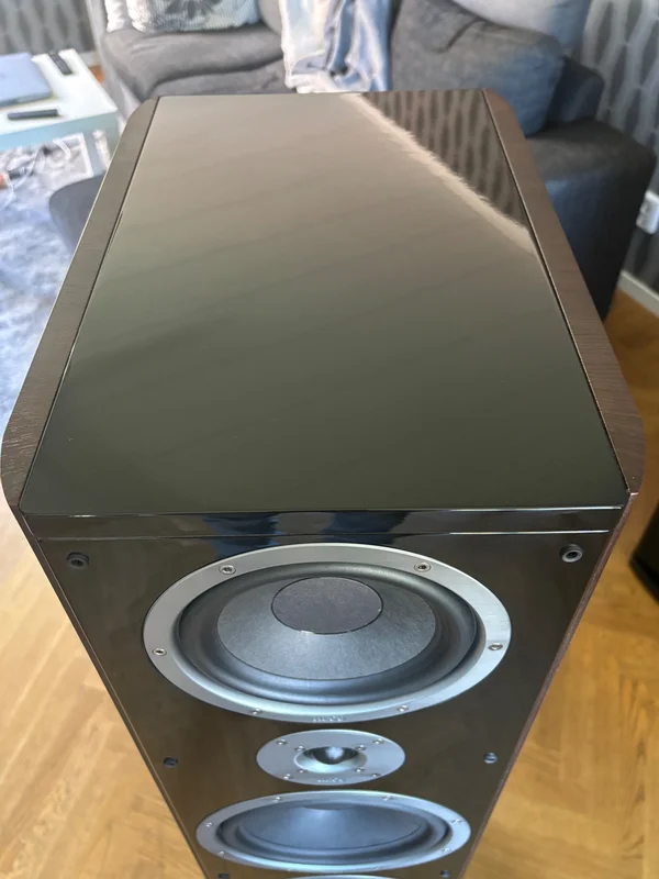 Heco Music Style 1000 Espresso – Nyskick (1 ägare, kartonger) Heco Music Style 1000 Espresso – Nyskick (1 ägare, kartonger) - Billede 2 af 6