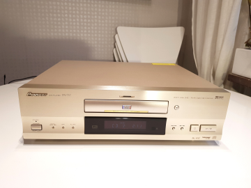 Pioneer DV-717 CD/DVD Spelare