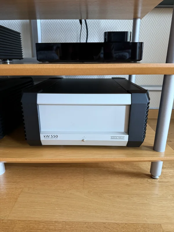 Musical Fidelity Kw 550 förstärkare. Musical Fidelity Kw 550 förstärkare. - Bild 2 av 2