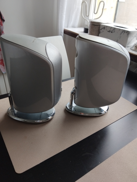 Bowers& wilkings m1  - Bild 1 av 1