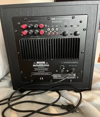 Denon 5:1-system med B&W och Gale h&ouml;gtalare