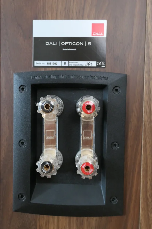 Dali Opticon 5 i valn&ouml;t, Anv&auml;nda men i nyskick - Bild 8 av 10