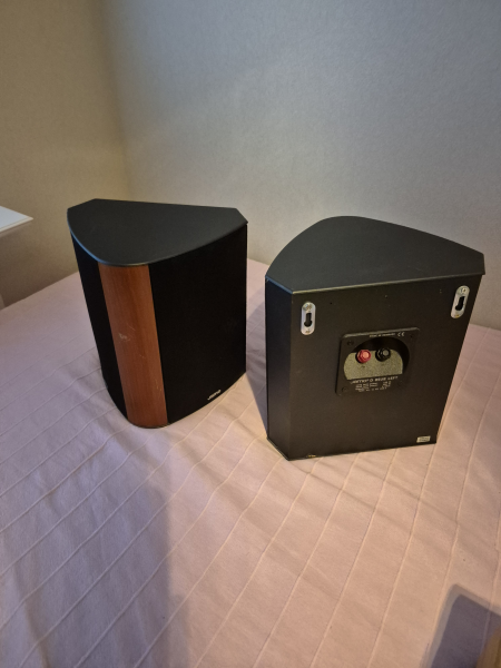 B&W LM1, Jamo D400, Jamo D8SUR, DLS Flatsub midi  - Bild 5 av 7
