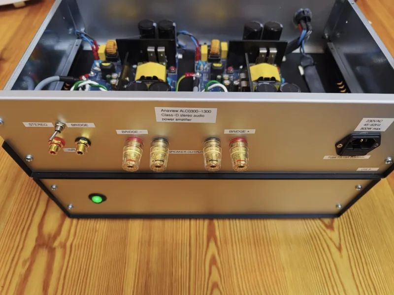 F&ouml;rst&auml;rkare D-Klass 2 st HiFi 2x350W Stereo, 700W Mono - Bild 1 av 3