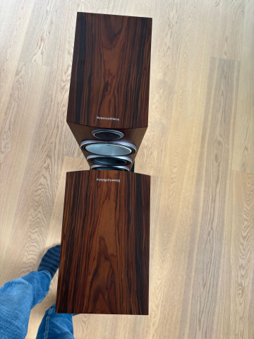 Bowers & Wilkins 704 s3