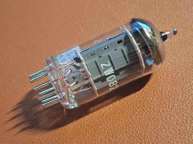 Tesla ECC802S NOS – White Label – Matchat par – 1975 Tesla ECC802S NOS – White Label – Matchat par – 1975 - Bild 4 av 7