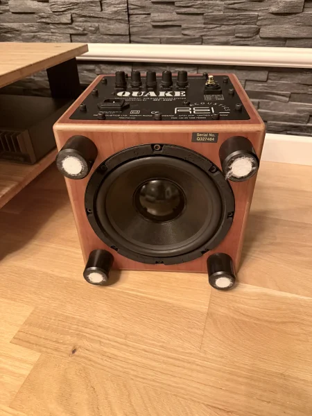 REL Quake sub REL Quake sub - Bild 3 av 4