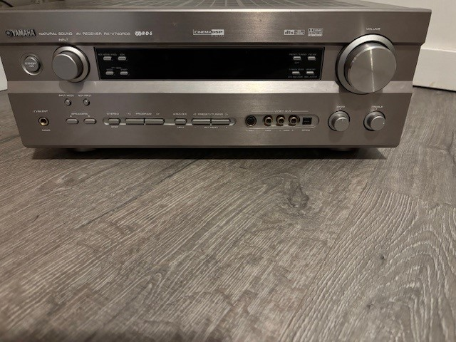 Yamaha RX-V740RDS Receiver - Bild 2 av 2