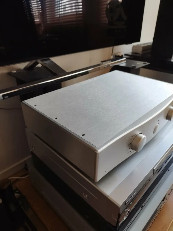 HEGEL P10 Anniversary High End Preamplifier HEGEL P10 Anniversary High End Preamplifier - Billede 2 af 11