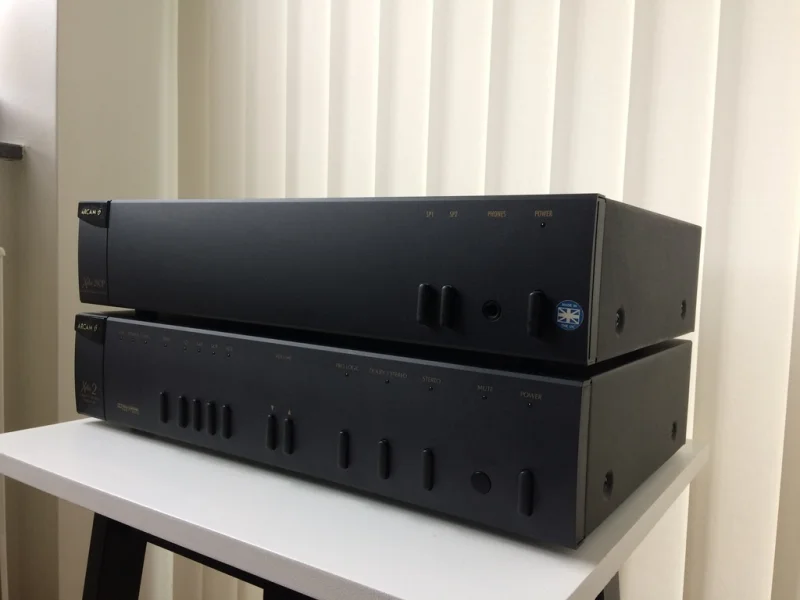 ARCAM Xeta 2 + 290P (pre + poweramp) Fj&auml;rr / Fint Skick.! - Bild 1 av 10