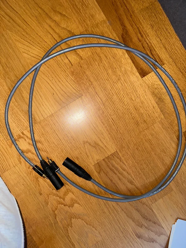 M&auml;ngder av blandade hifi tillbeh&ouml;r  - Bild 14 av 24