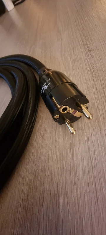 3 tunga strömkablar. 3 tunga strömkablar. - Bild 5 av 5