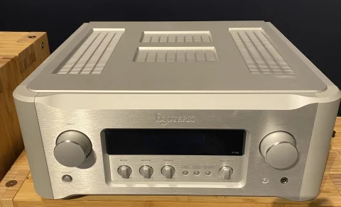 Esoteric F-05 Integrerad förstärkare