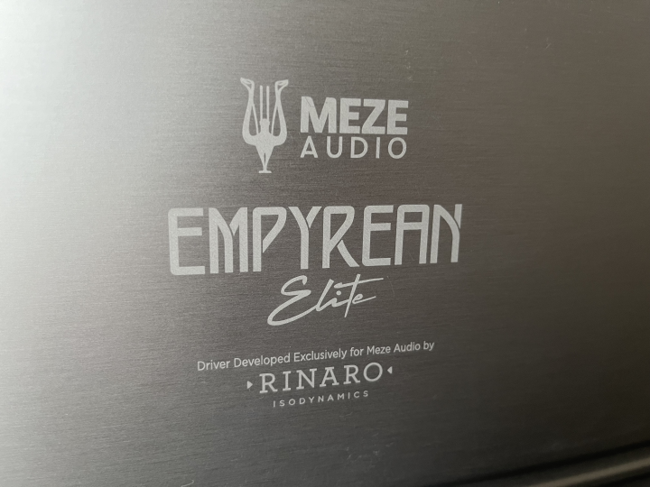 Meze Audio ELITE hörlurar