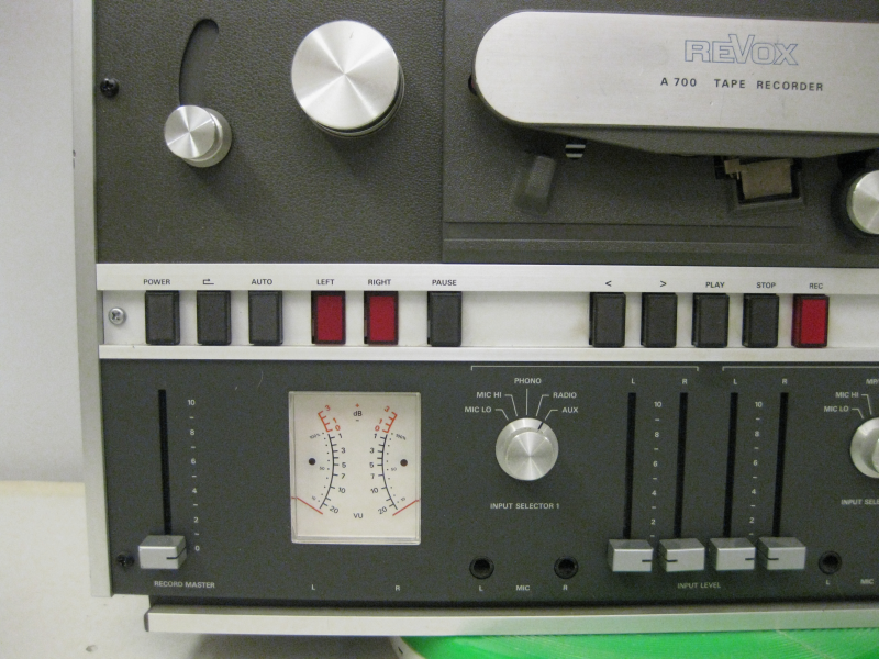 Revox A700 2 spår stereo 3 hastigheter Högsta 15'' Revox A700 2 spår stereo 3 hastigheter Högsta 15'' - Bild 2 av 6
