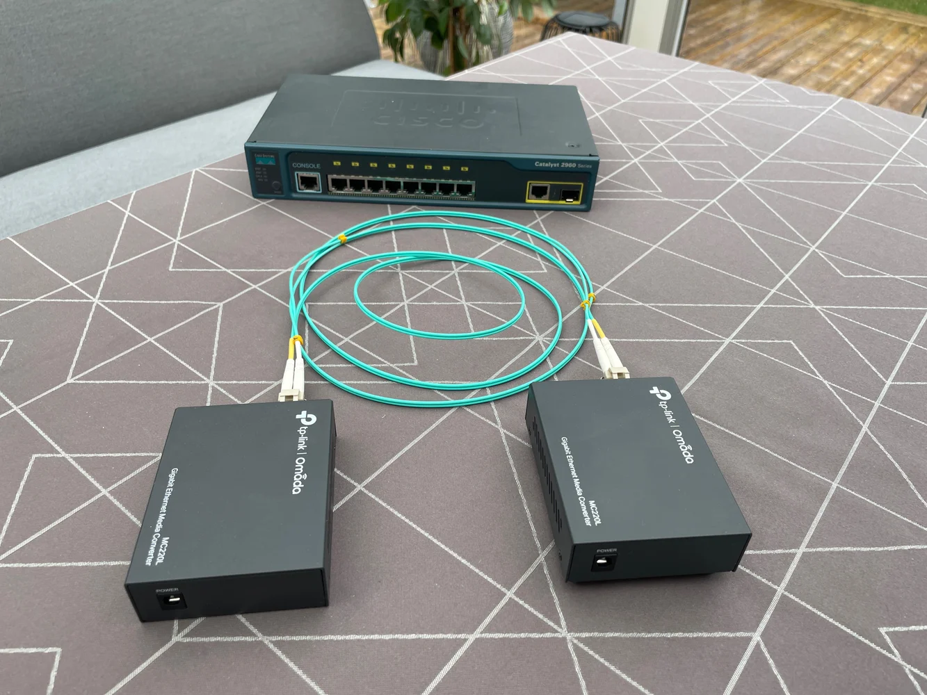 Cisco Catalyst 2960 Nätverksswitch + Tp-Link MC220L + SFP modul/kablar