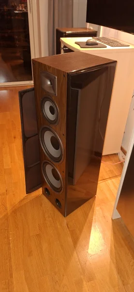 Dynavoice Dynamite 10 + Dynavoive 61 stativhögtalare Dynavoice Dynamite 10 + Dynavoive 61 stativhögtalare - Bild 2 av 6