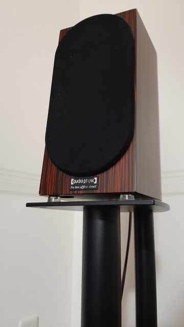 Revel Concerta 2 M16 speaker stands