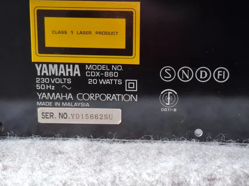 Yamaha CDX-860 CD-spelare Yamaha CDX-860 CD-spelare - Bild 4 av 4