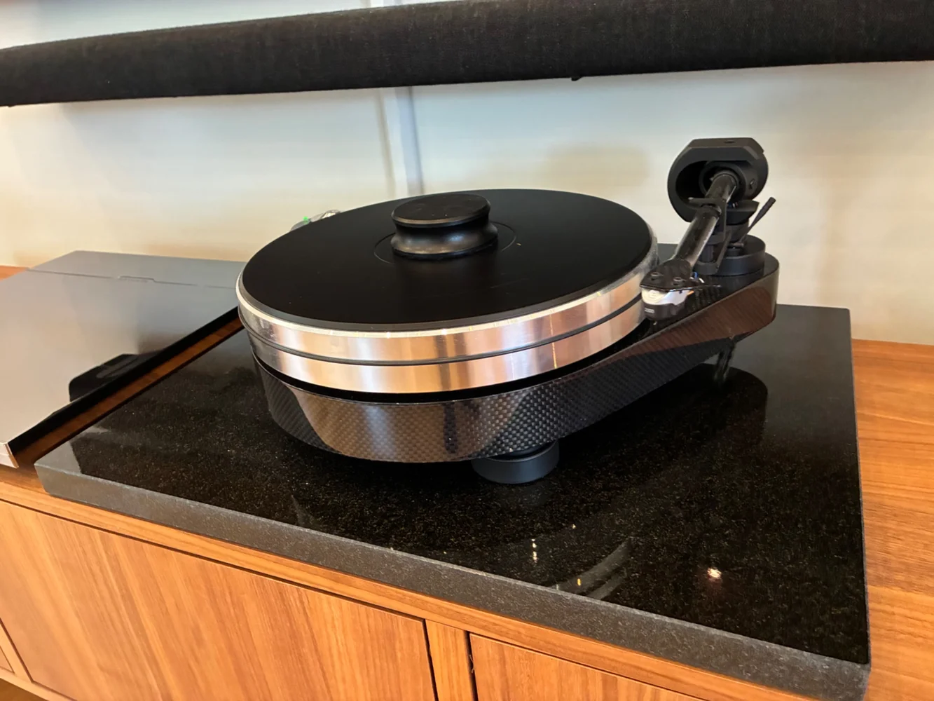 Pro-ject RPM 9 Carbon med Goldring 2500 - Bild 2 av 4