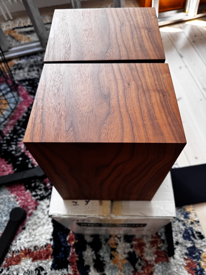 Pro-ject Speaker Box 5S2, valnöt