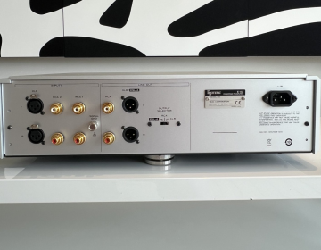 Esoteric E-02 Phono Stage