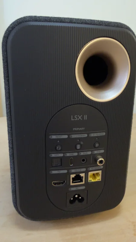 KEF LSX II svart tyg - Bild 3 av 4