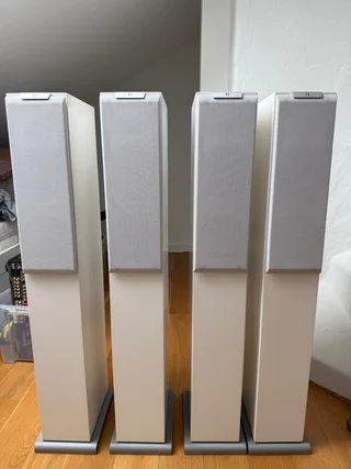 Audiovector Ki3 &ndash; vit &ndash; 2 par / 4 st