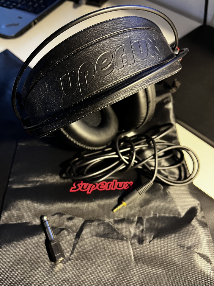 Stereohörlurar/studio phones Superlux HD-681 – Nya!